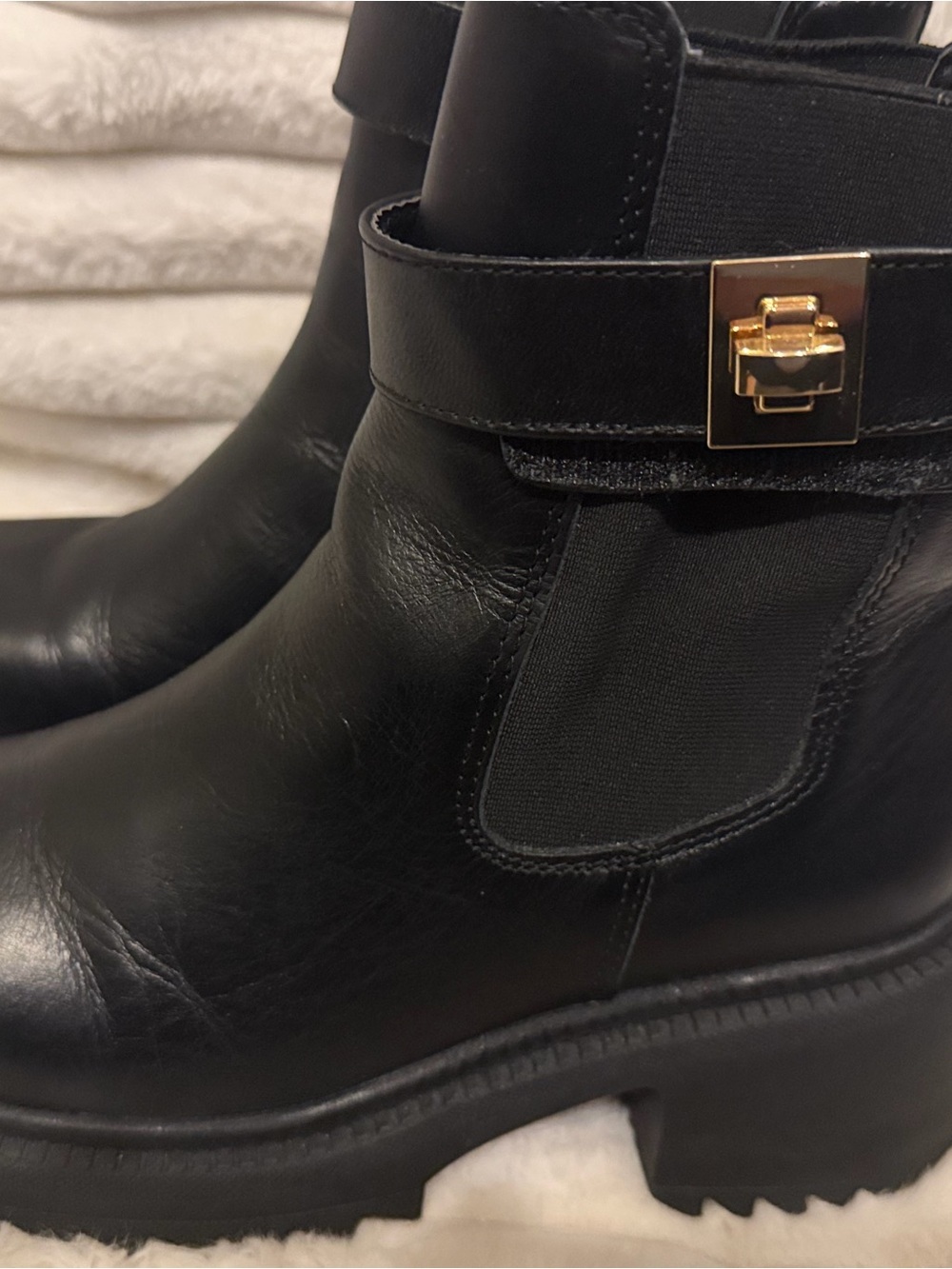 Steve Madden Black Leather Lug Chelsea Boots with Gold Buckle - Picture 3 of 7